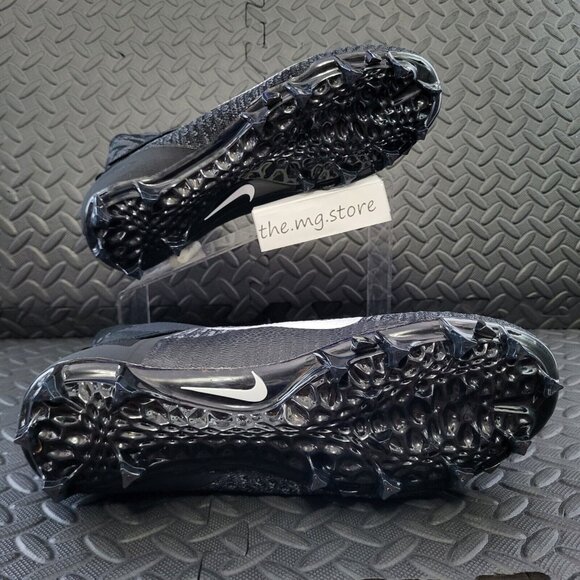 Nike Alpha Menace Elite 2 Flyknit Black Football Cleats AO3374-001 Men\'s Sz 10.5